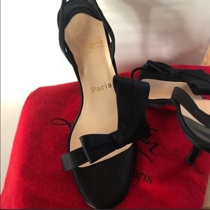 💯 Authentic Christian Louboutin Bow Slingback